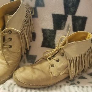 Cinch lace up moccasins